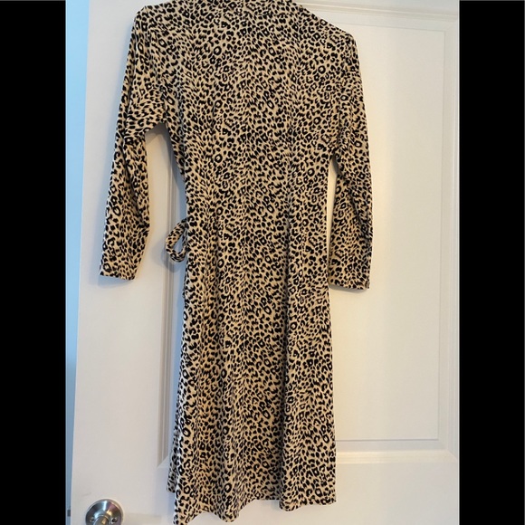 BCBGMAXAZRIA CHEETAH PRINT WRAP DRESS SIZE S - Picture 3 of 8